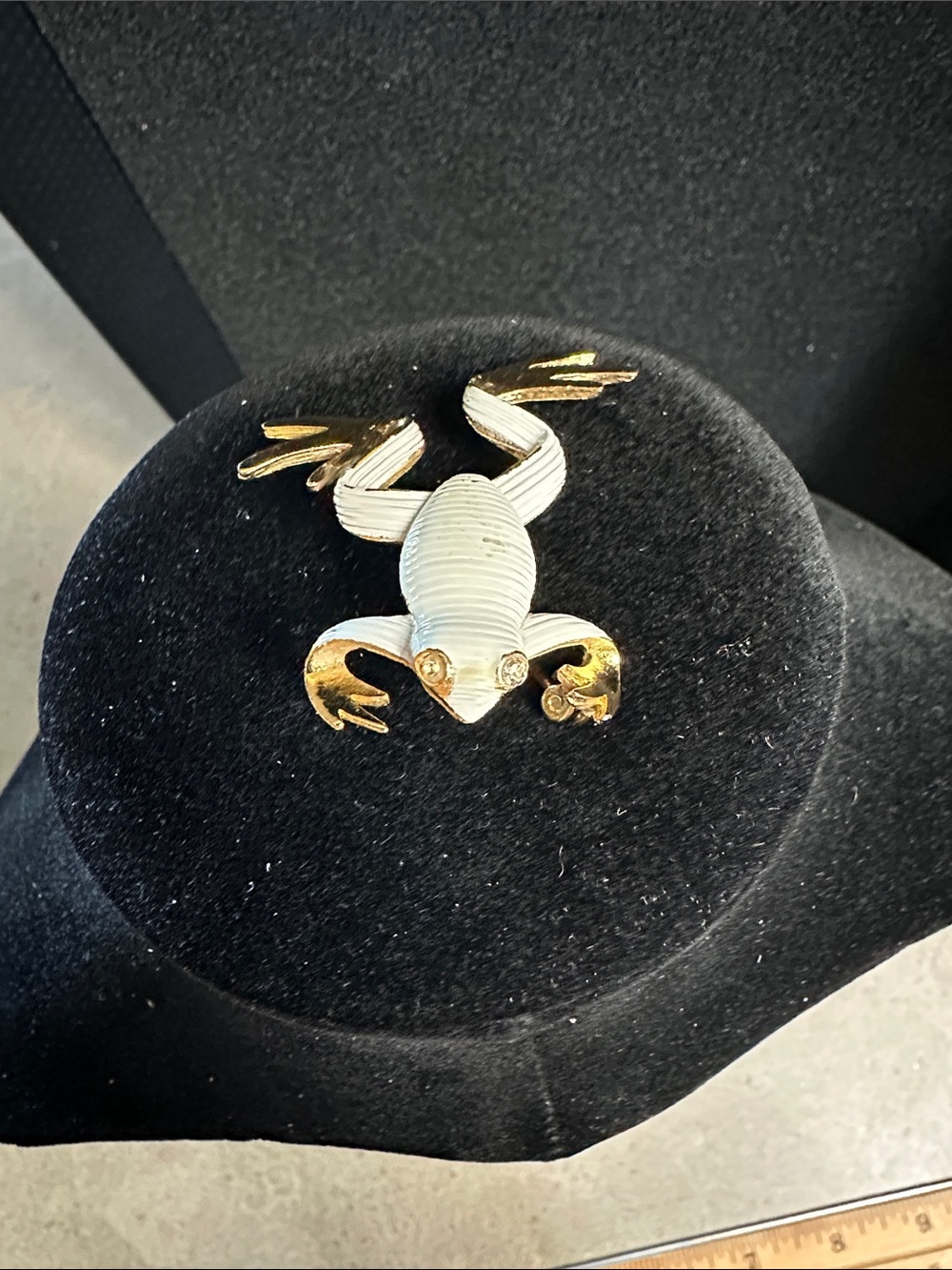 Vintage Textured Gold Tone White Enameled Frog Brooch Pin